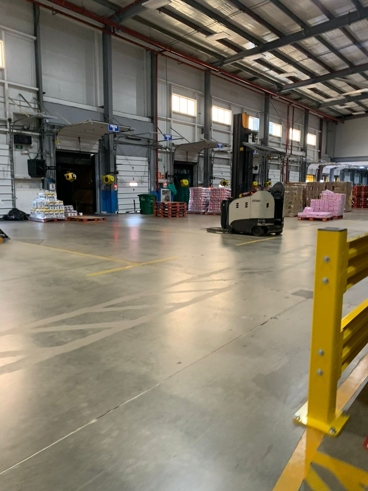 Suministros de materiales/equipos/tratamientos